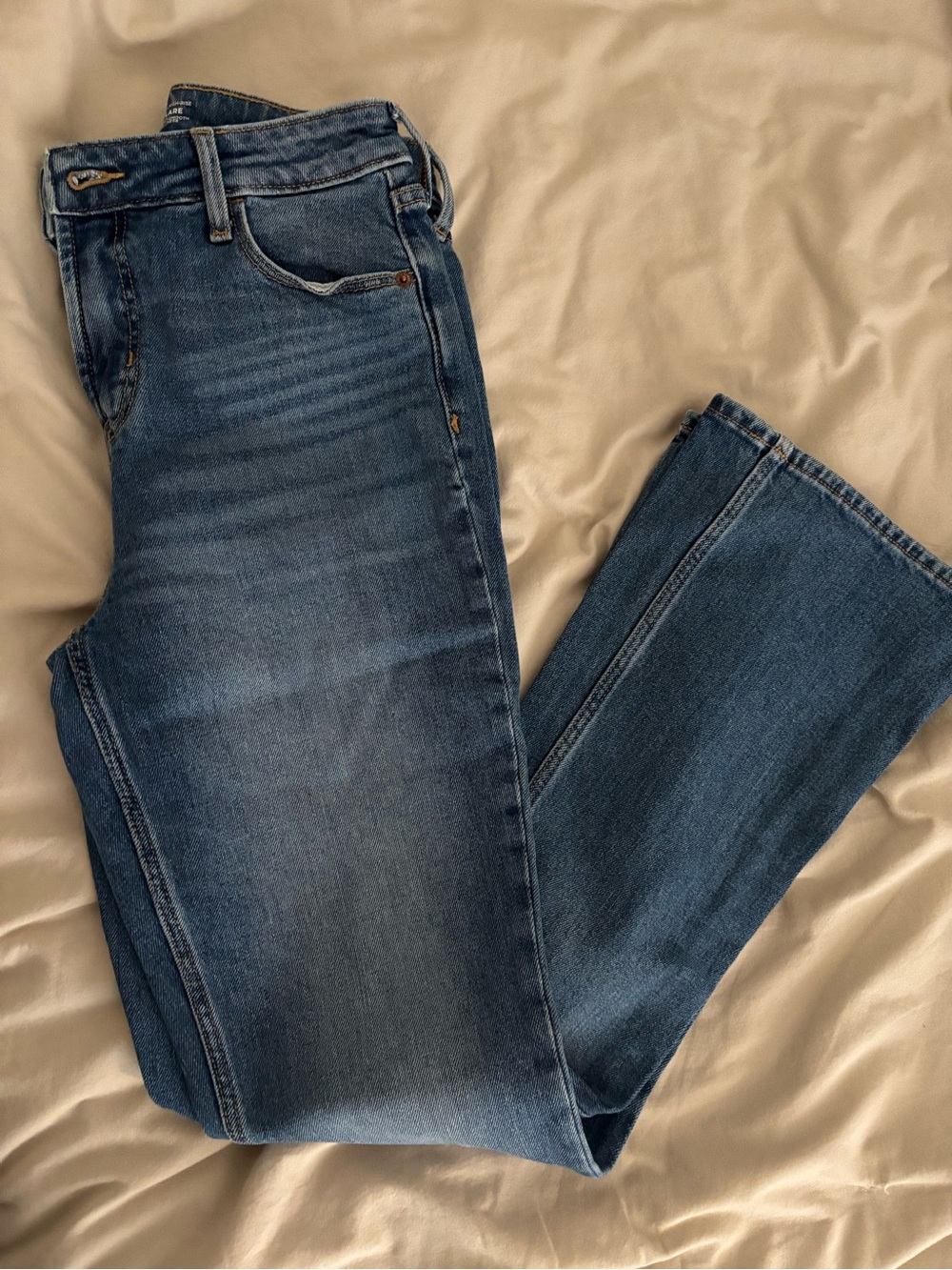 Old Navy Extra High-Rise Flare Jeans with Secret-Smooth Pockets Jeans in Blue